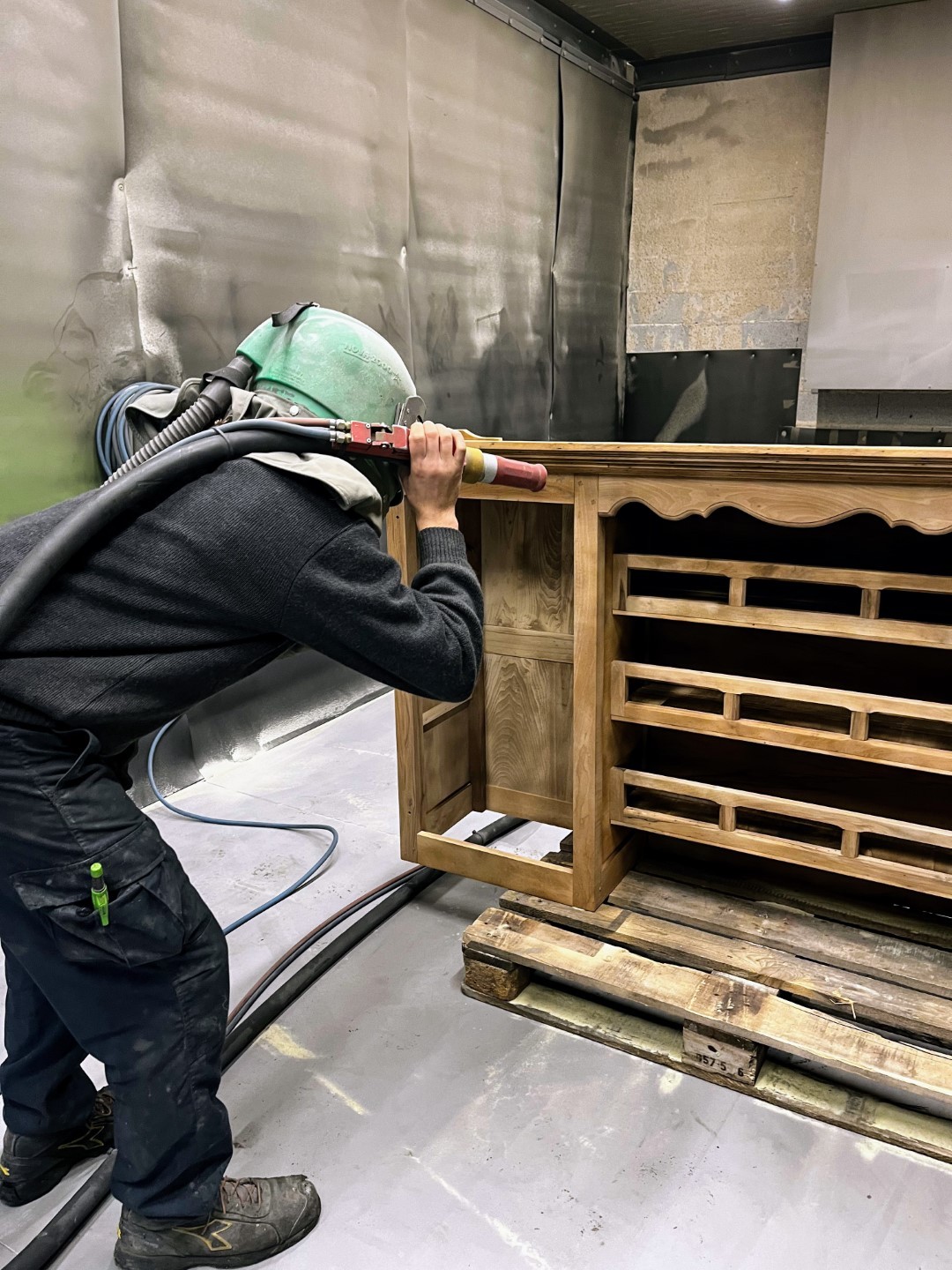 Sablage, rénovation de meubles et pièces en bois