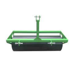 Rotolo di prato trainato