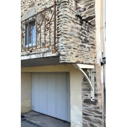 Balkon und Balkonstützen